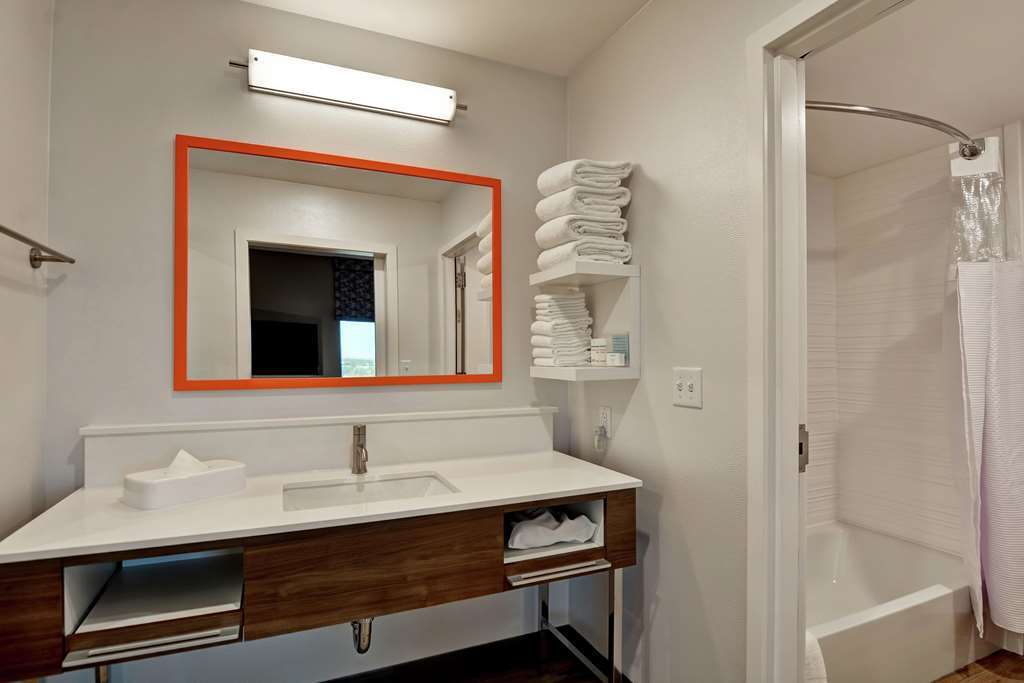 Hampton Inn & Suites Tucson East Номер фото